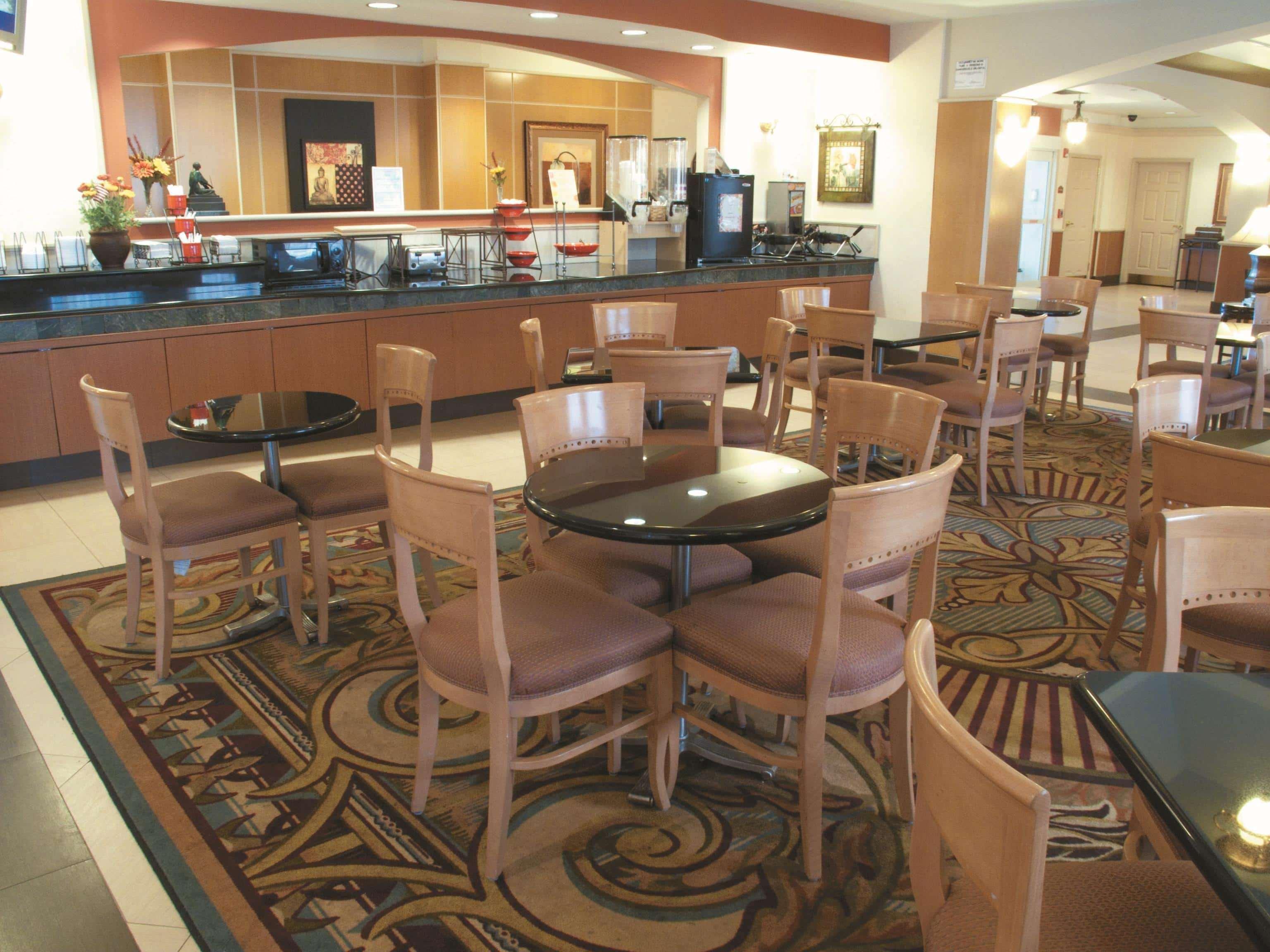 La Quinta By Wyndham Islip - Macarthur Airport