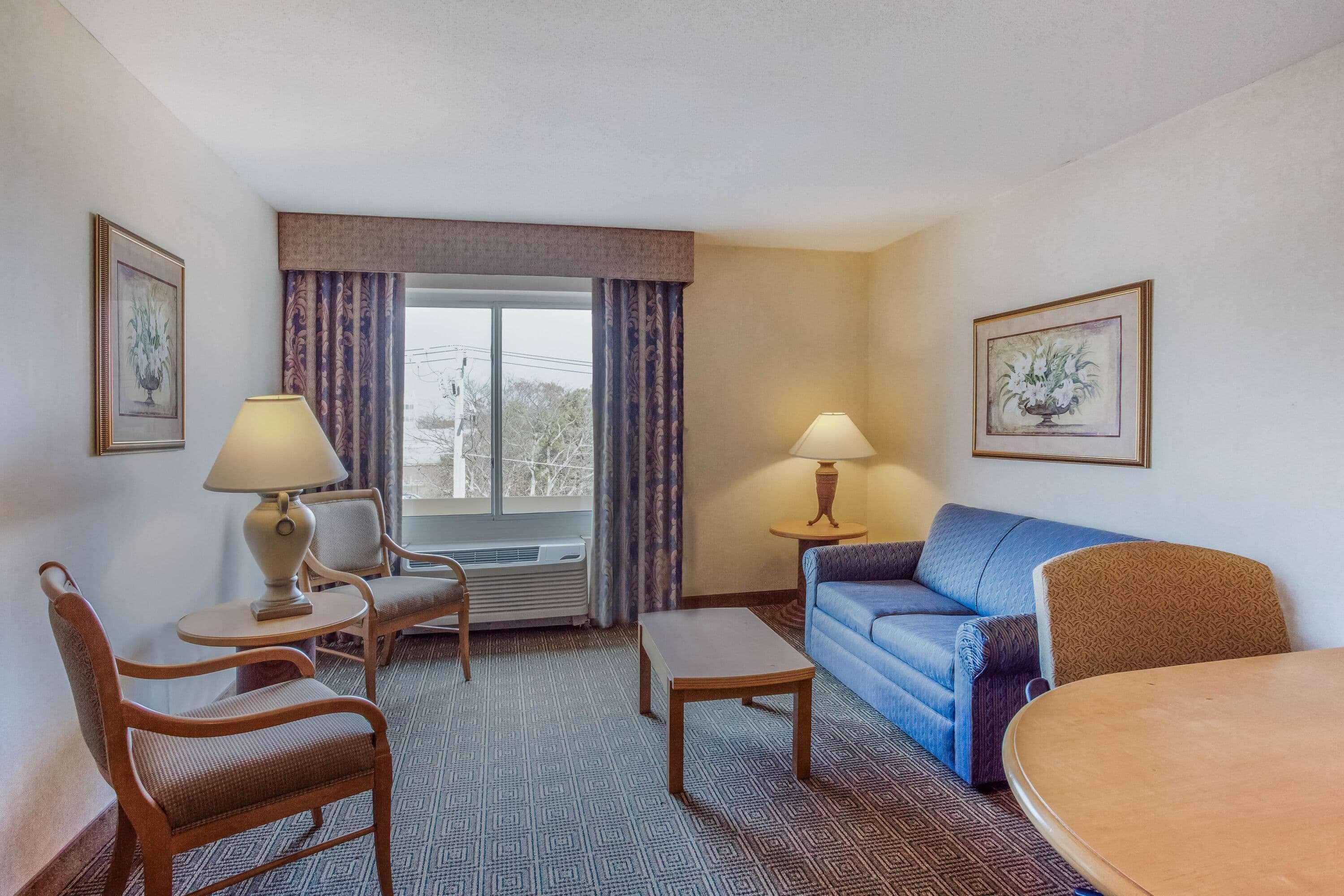 Hotel La Quinta By Wyndham Islip - Macarthur Airport